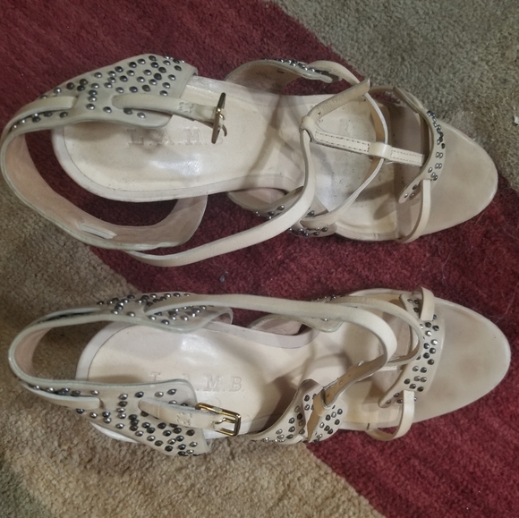 Shoes - Picture 2 of 5